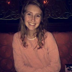 Meet your Posher, Julia